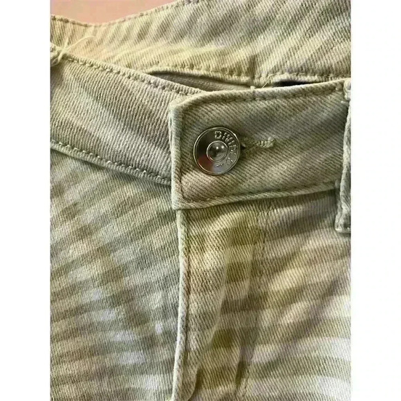 H&M Women's Beige Zebra Flare Jeans Size 4 Mid Rise Animal Print - Picture 2 of 7